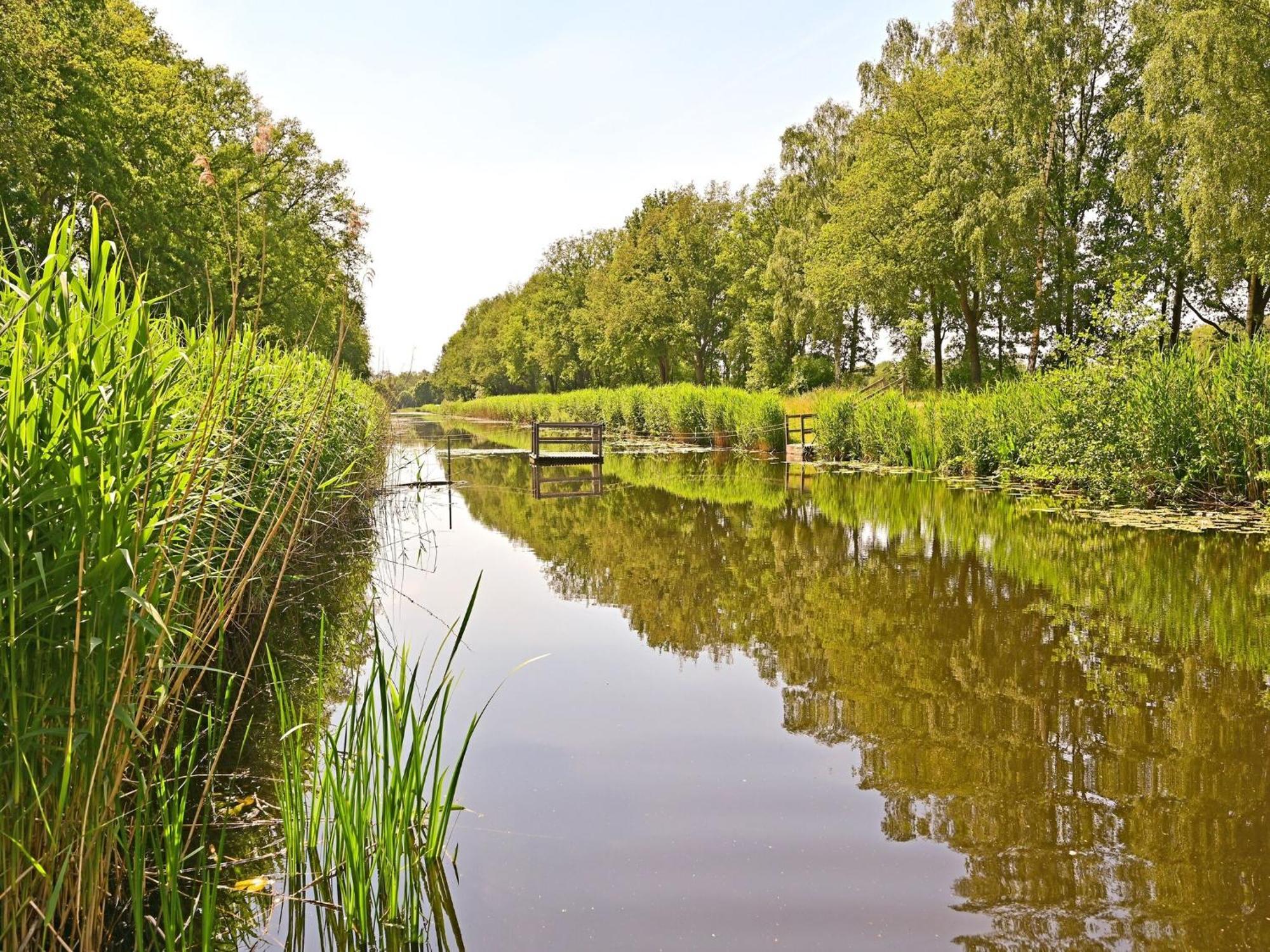 Chalet With Gorgeous View Of The Natural Surroundings Weerselo Eksteriør billede