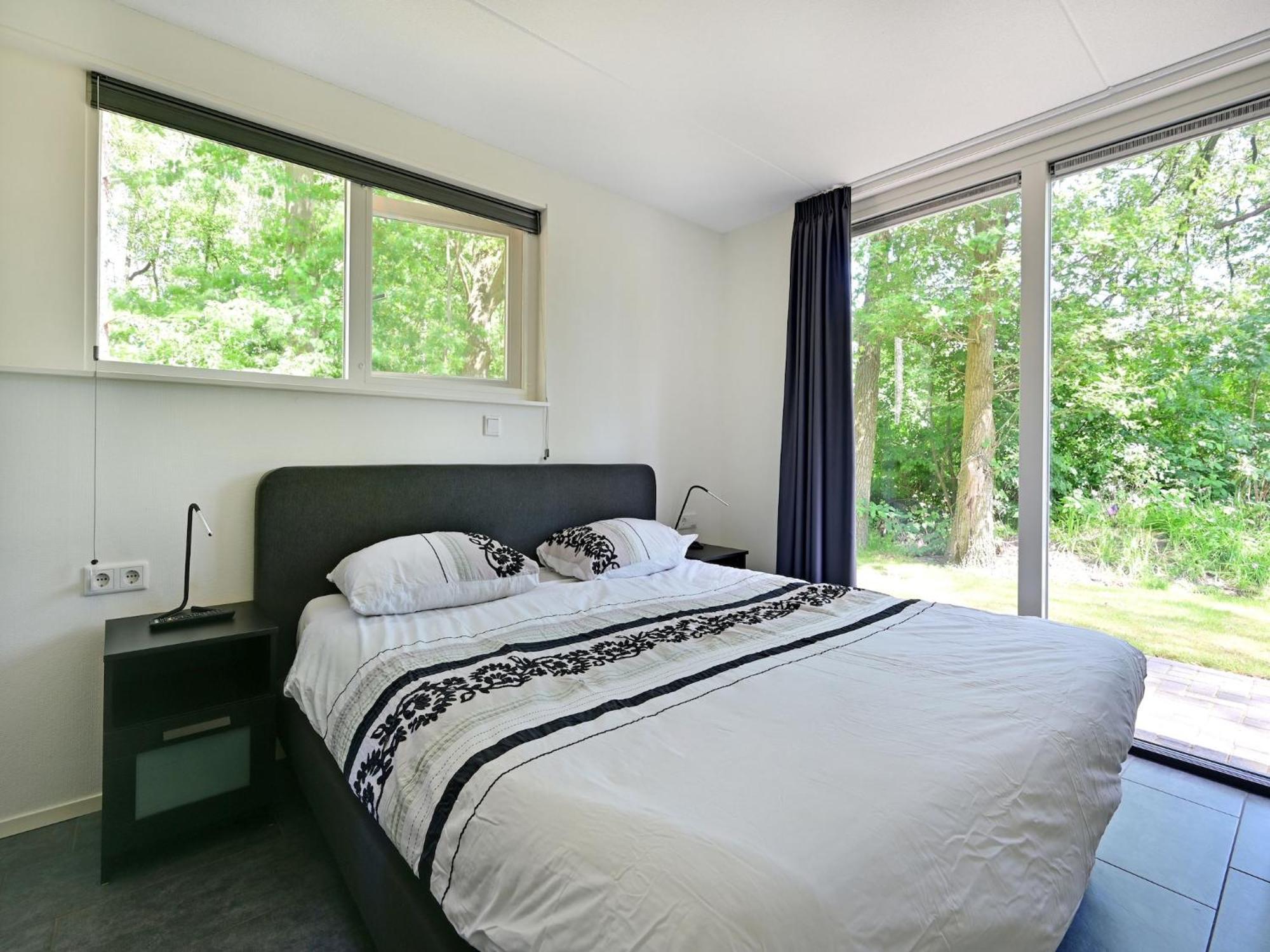 Chalet With Gorgeous View Of The Natural Surroundings Weerselo Eksteriør billede