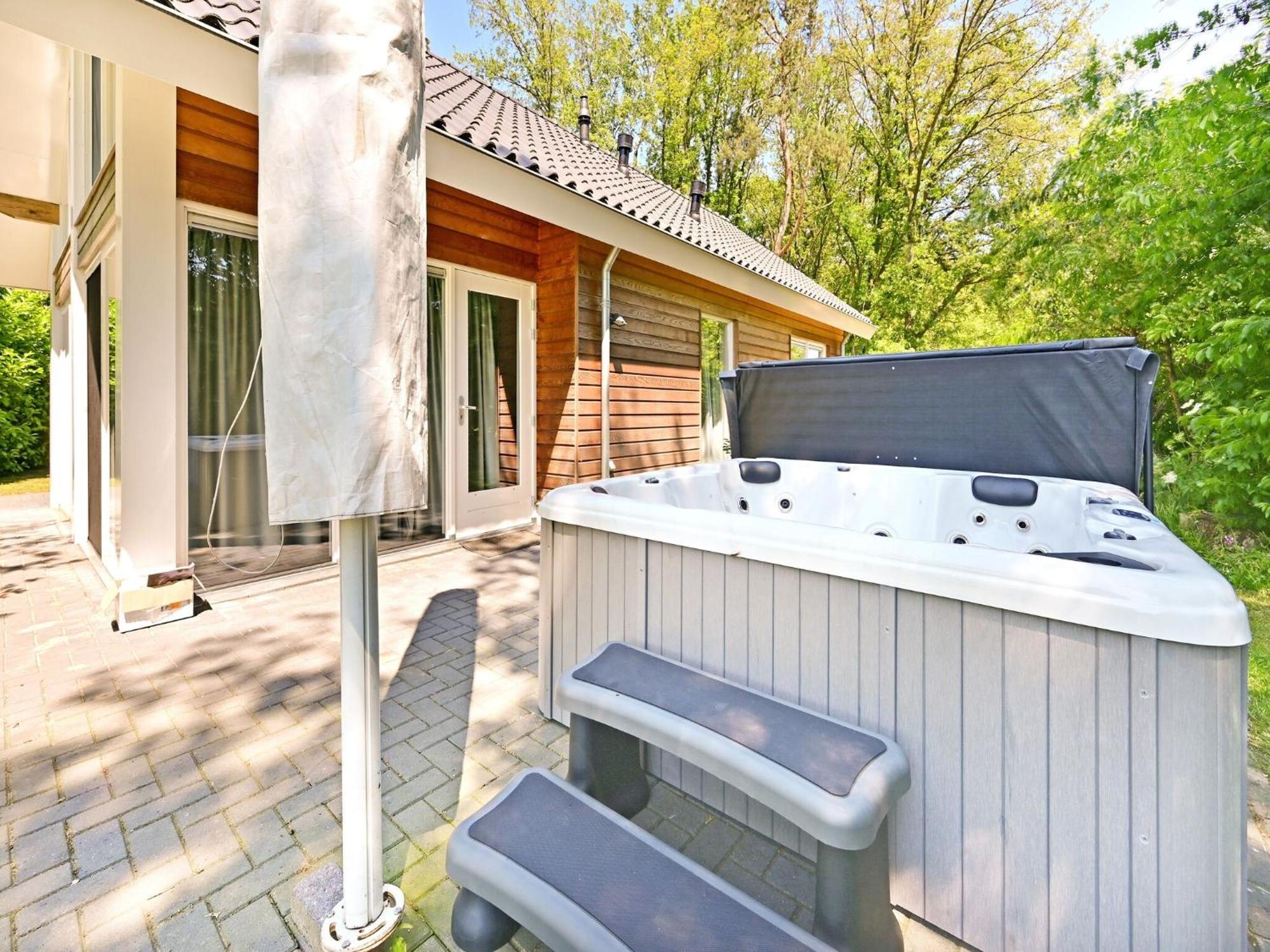 Chalet With Gorgeous View Of The Natural Surroundings Weerselo Eksteriør billede